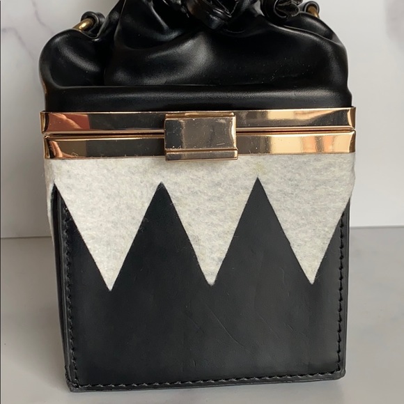 Cecilia Ma BW wrist bag - Picture 2 of 9